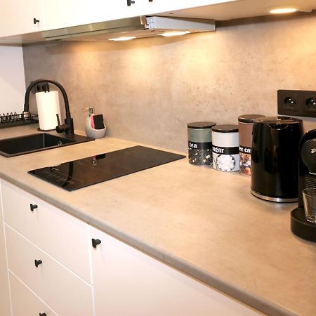 Falcon Apartment Center 4 Metro Swietokrzyska وارسو المظهر الخارجي الصورة