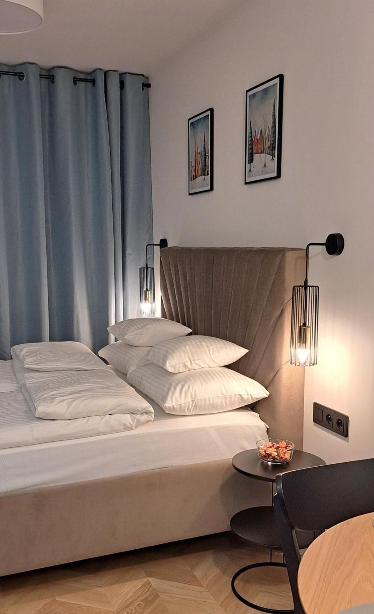 Falcon Apartment Center 4 Metro Swietokrzyska وارسو المظهر الخارجي الصورة