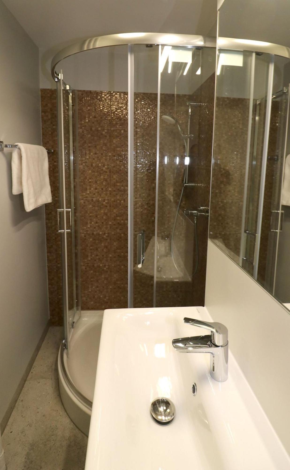 Falcon Apartment Center 4 Metro Swietokrzyska وارسو المظهر الخارجي الصورة